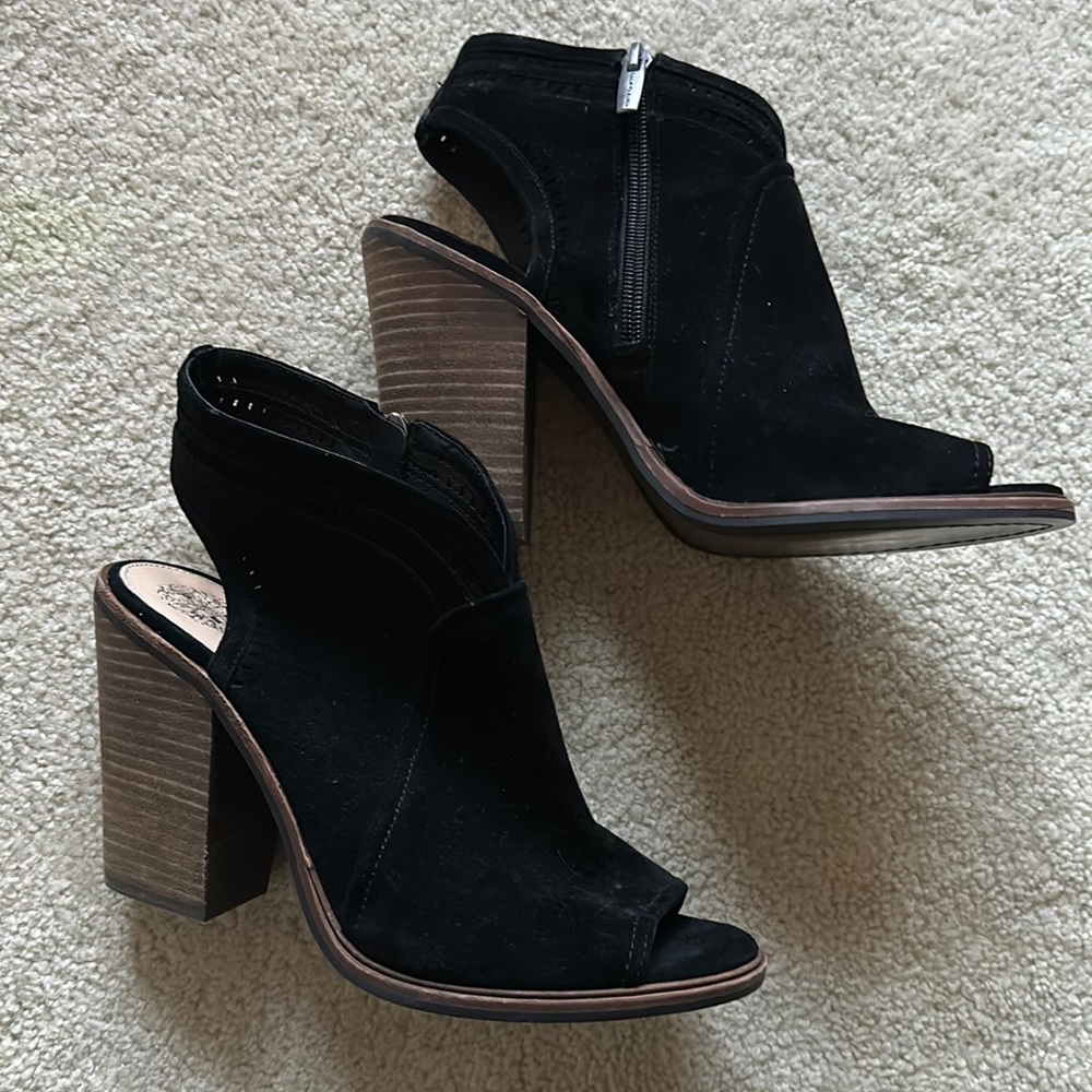 Vince Camuto block heels NWOT